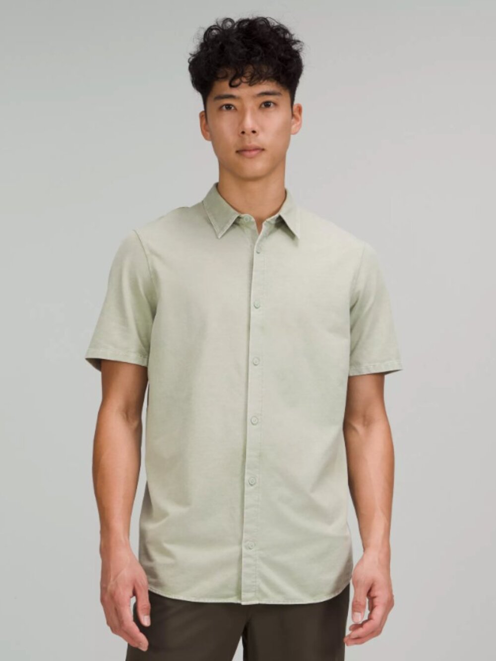 Lululemon Men's Commission Button-Down Shirt in Light Green Size Medium